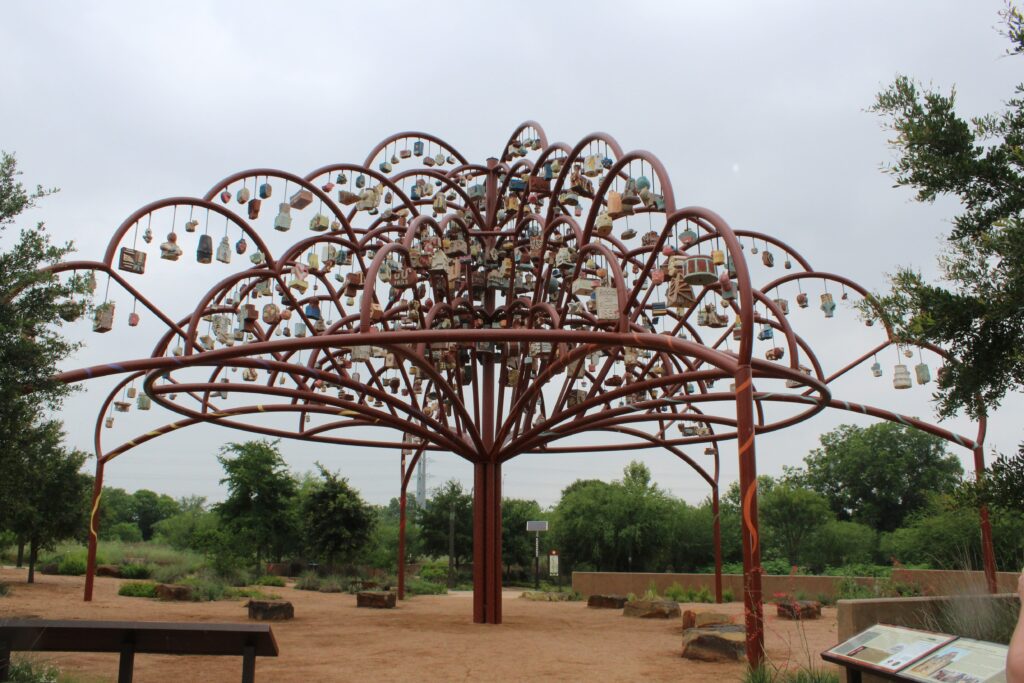 Arbol de la Vida: Memorias Y Voces de la Tierra