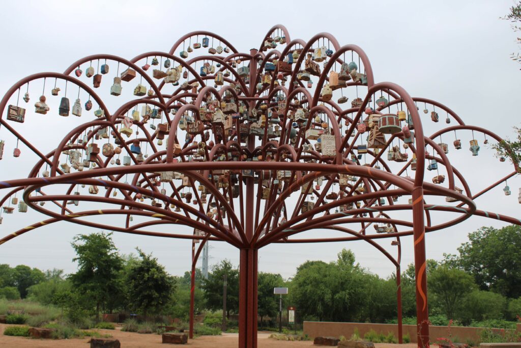 Arbol de la Vida: Memorias Y Voces de la Tierra