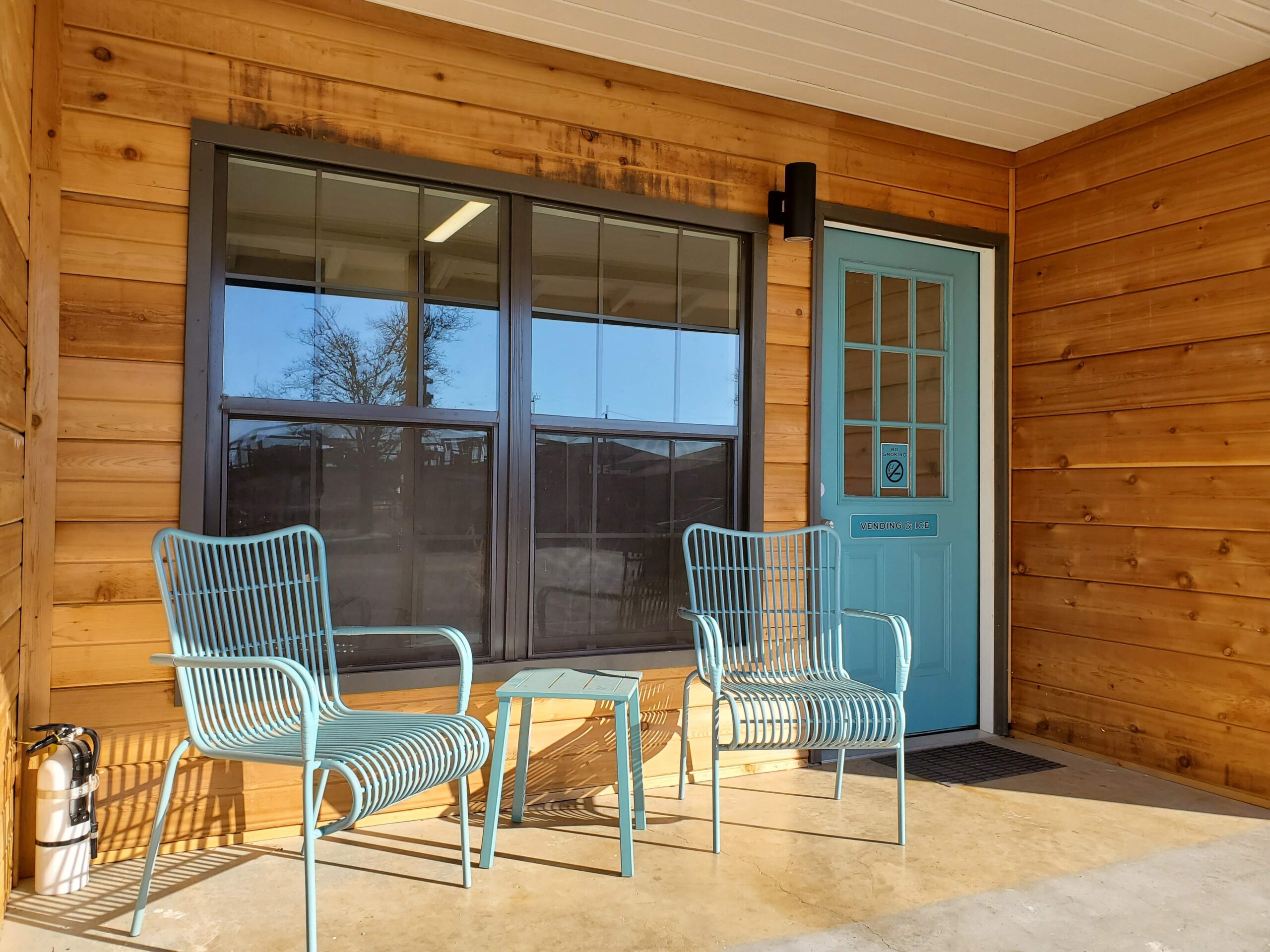 Stonewall Motor Lodge - Live From The Southside