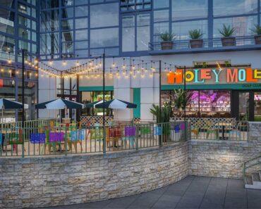 Holey Moley Mini Golf Club Arrives at the River Walk This December!