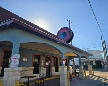 Foodie Feature: Blue Moon Cafe