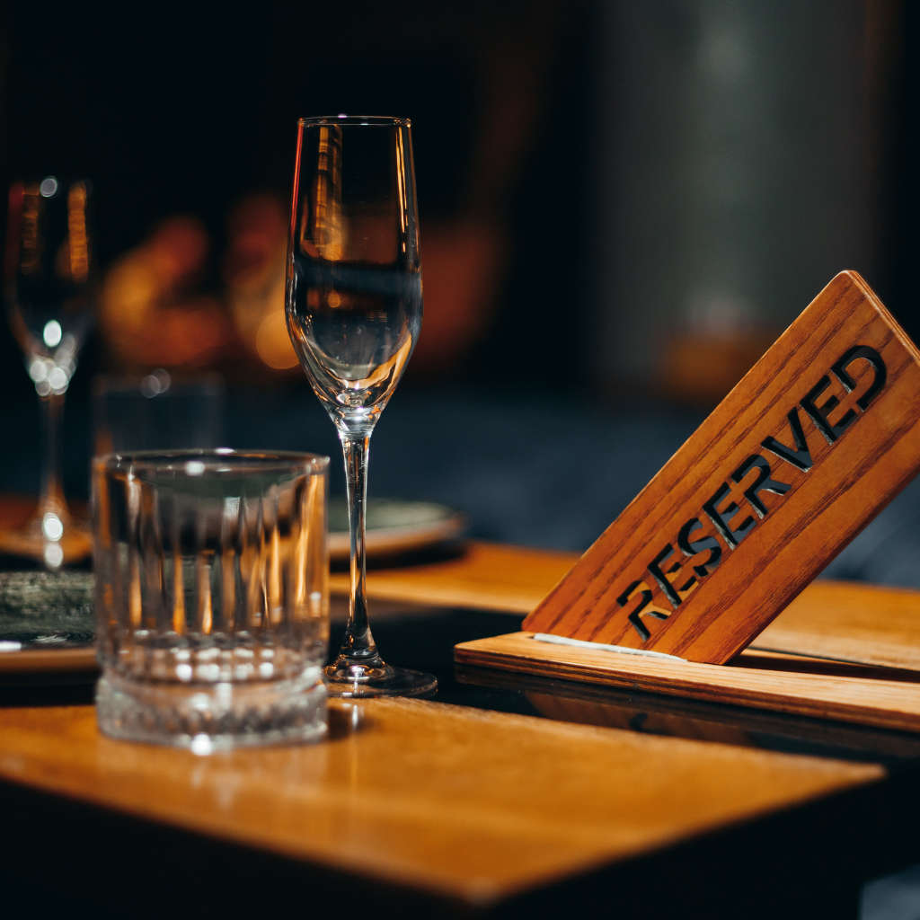 Restaurants & Nightlife