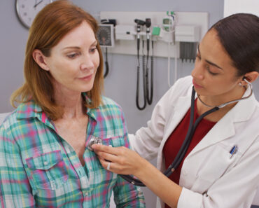 DURANTE EL MES DE MARZO CELEBREMOS A QUIENES ESTÁN EN EL CORAZÓN DEL CUIDADO DE LA SALUD
