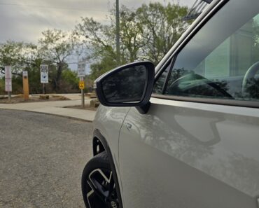 2025 Volkswagen Tiguan SEL R-Line 4MOTION