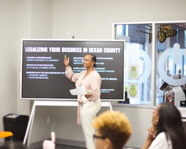 Female Executives of Texas Returns Business Building Cohort to San Antonio